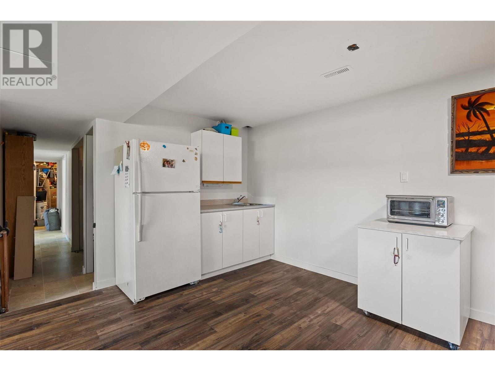1212 Linthorpe Road, Kamloops, British Columbia  V2B 7S6 - Photo 32 - 10347250