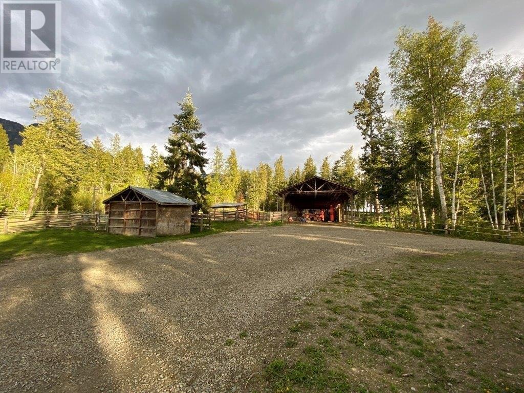 3677 20th Street, Lister, British Columbia  V0B 1G2 - Photo 13 - 10347578