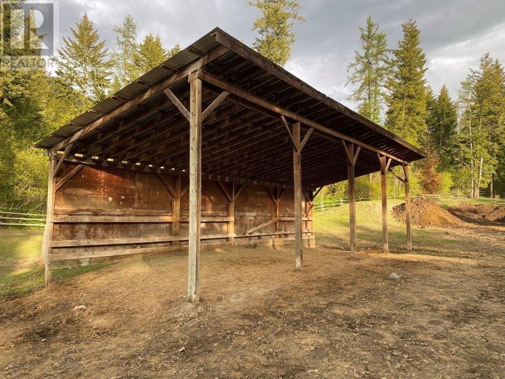 3677 20th Street, Lister, British Columbia  V0B 1G2 - Photo 15 - 10347578