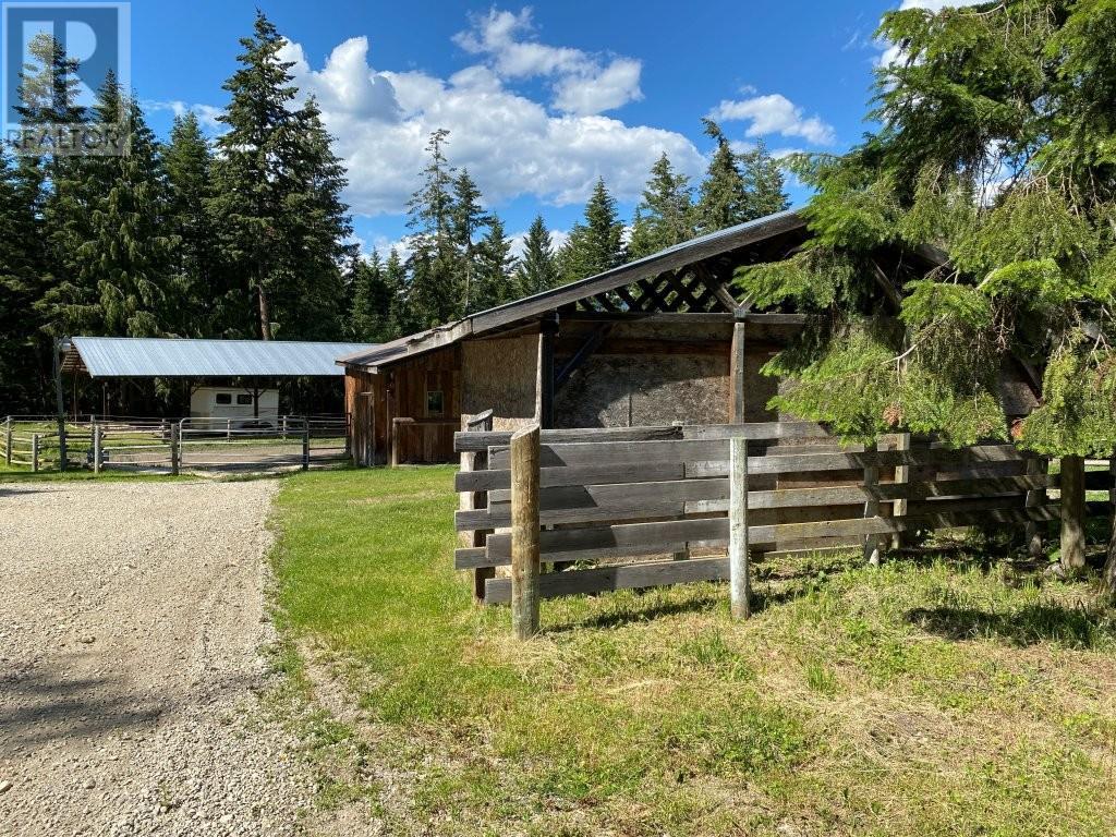 3677 20th Street, Lister, British Columbia  V0B 1G2 - Photo 16 - 10347578