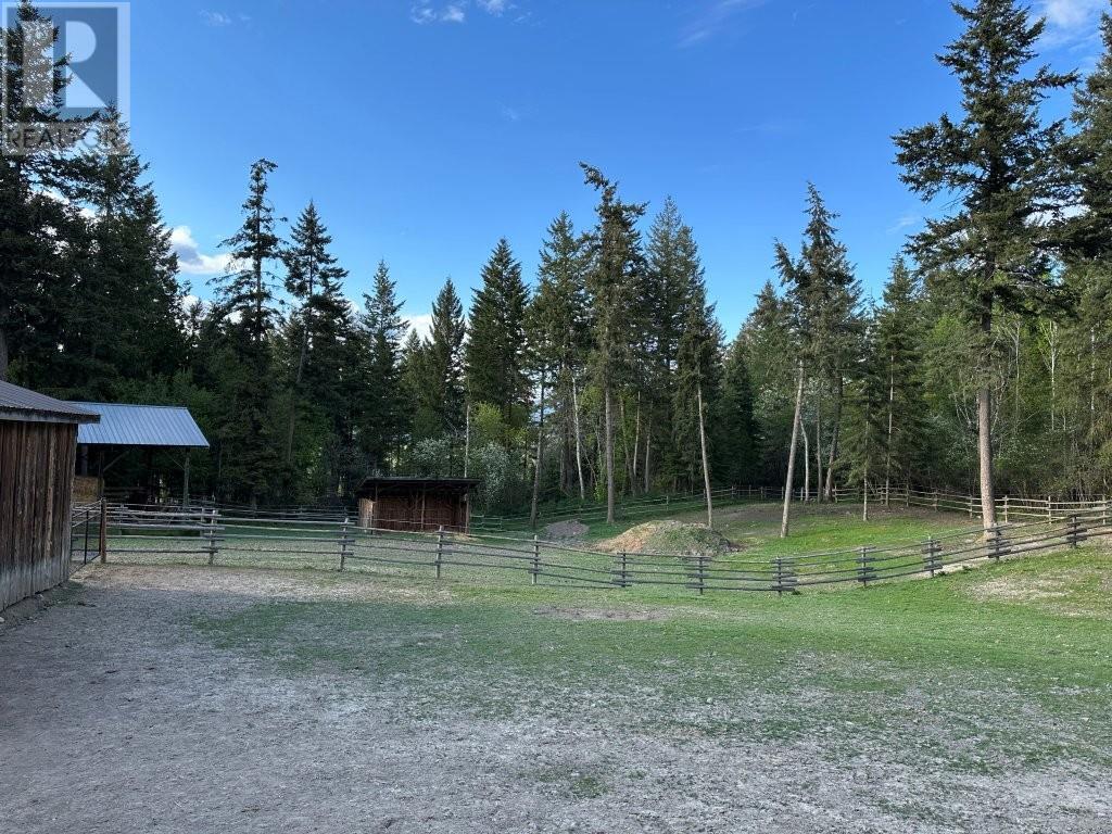 3677 20th Street, Lister, British Columbia  V0B 1G2 - Photo 25 - 10347578