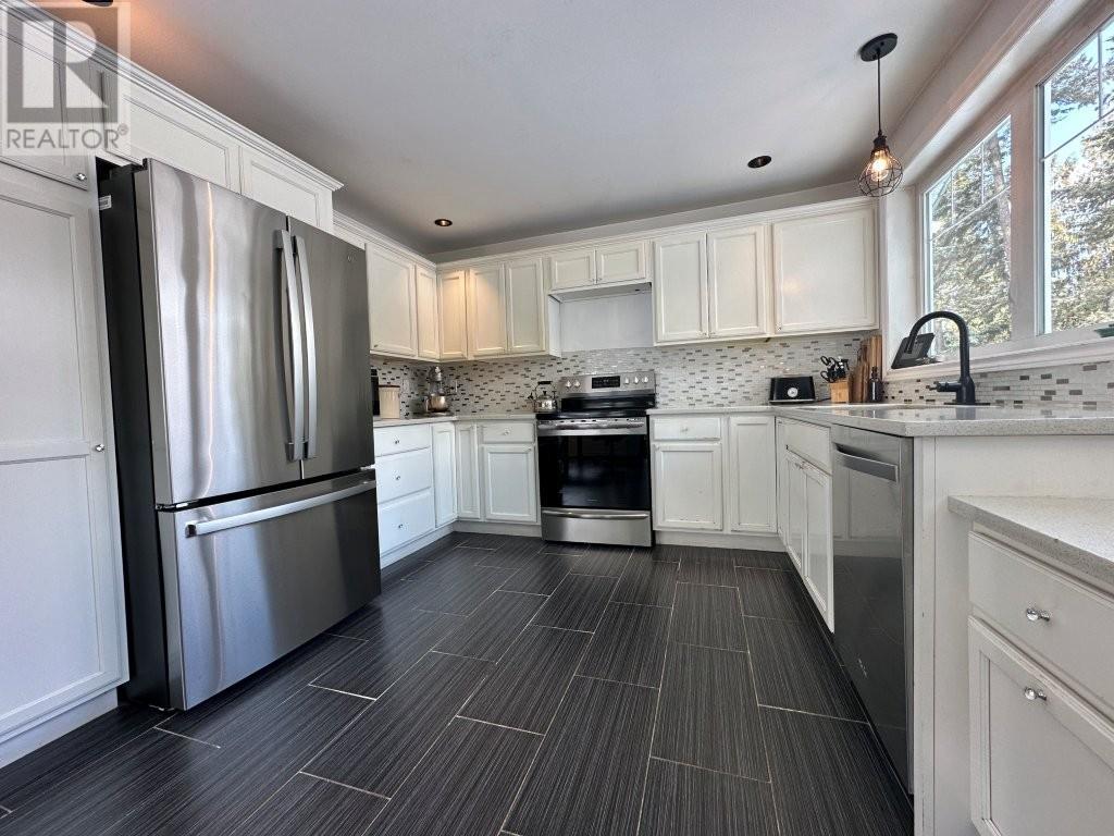3677 20th Street, Lister, British Columbia  V0B 1G2 - Photo 5 - 10347578