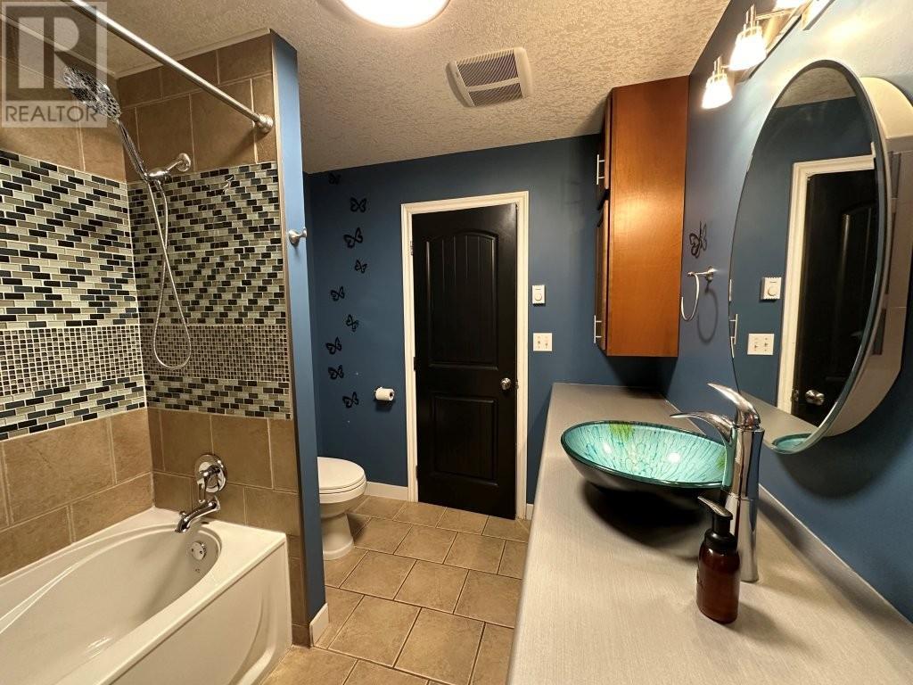 3677 20th Street, Lister, British Columbia  V0B 1G2 - Photo 8 - 10347578