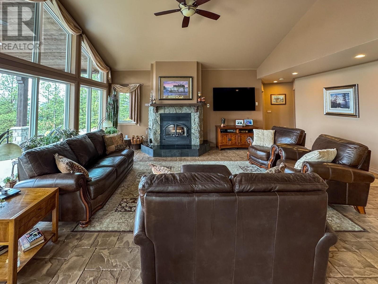 370 Sasquatch Trail, Osoyoos, British Columbia  V0H 1V6 - Photo 3 - 10347145
