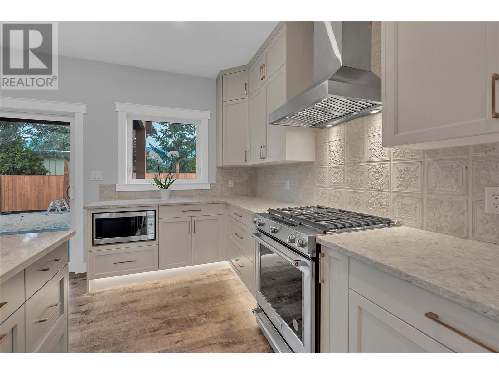 1735 Britton Road, Summerland, British Columbia  V0H 1Z9 - Photo 11 - 10347575