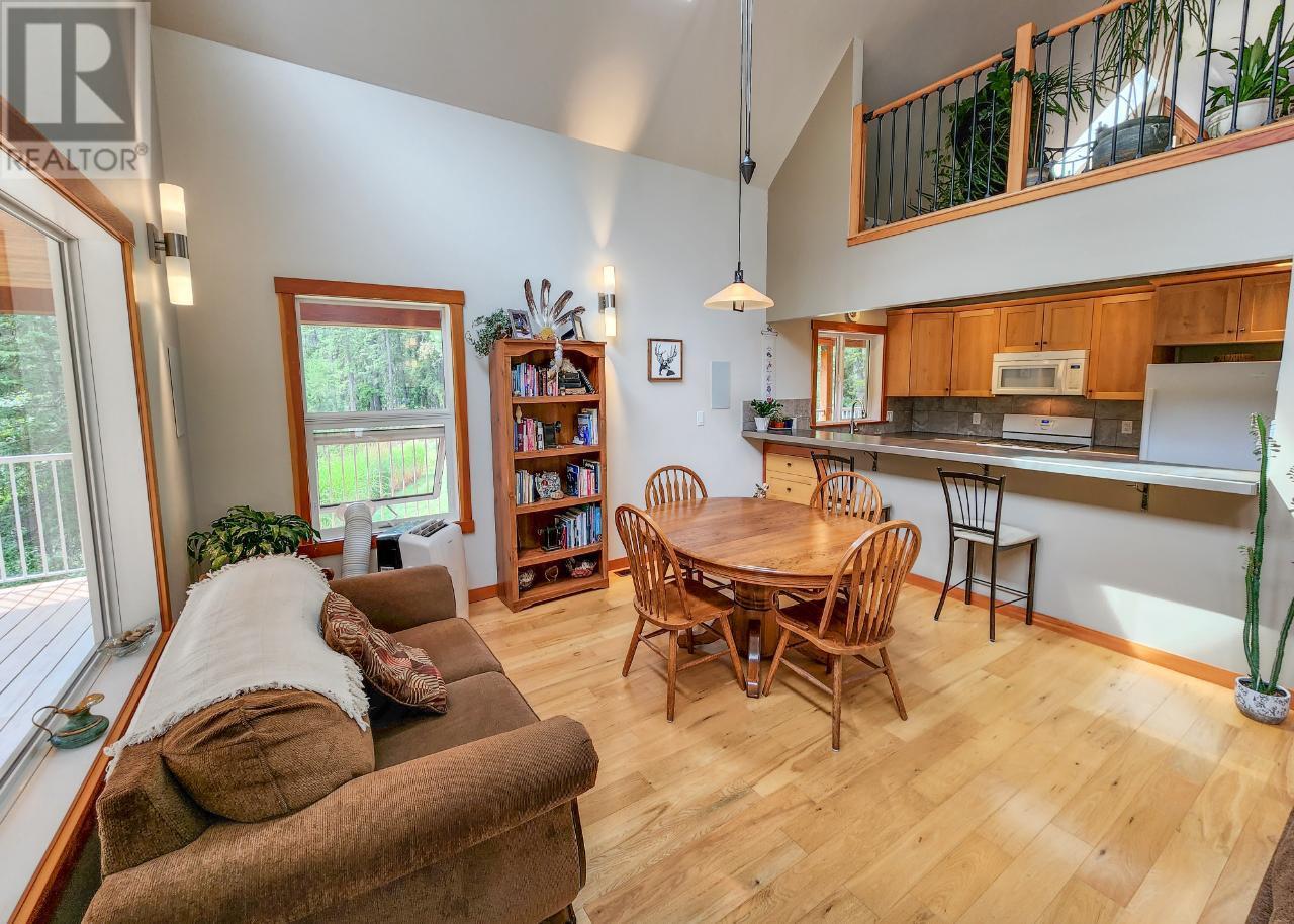 4351 Poplar Ridge Road, Krestova, British Columbia  V0G 1H1 - Photo 11 - 10347616