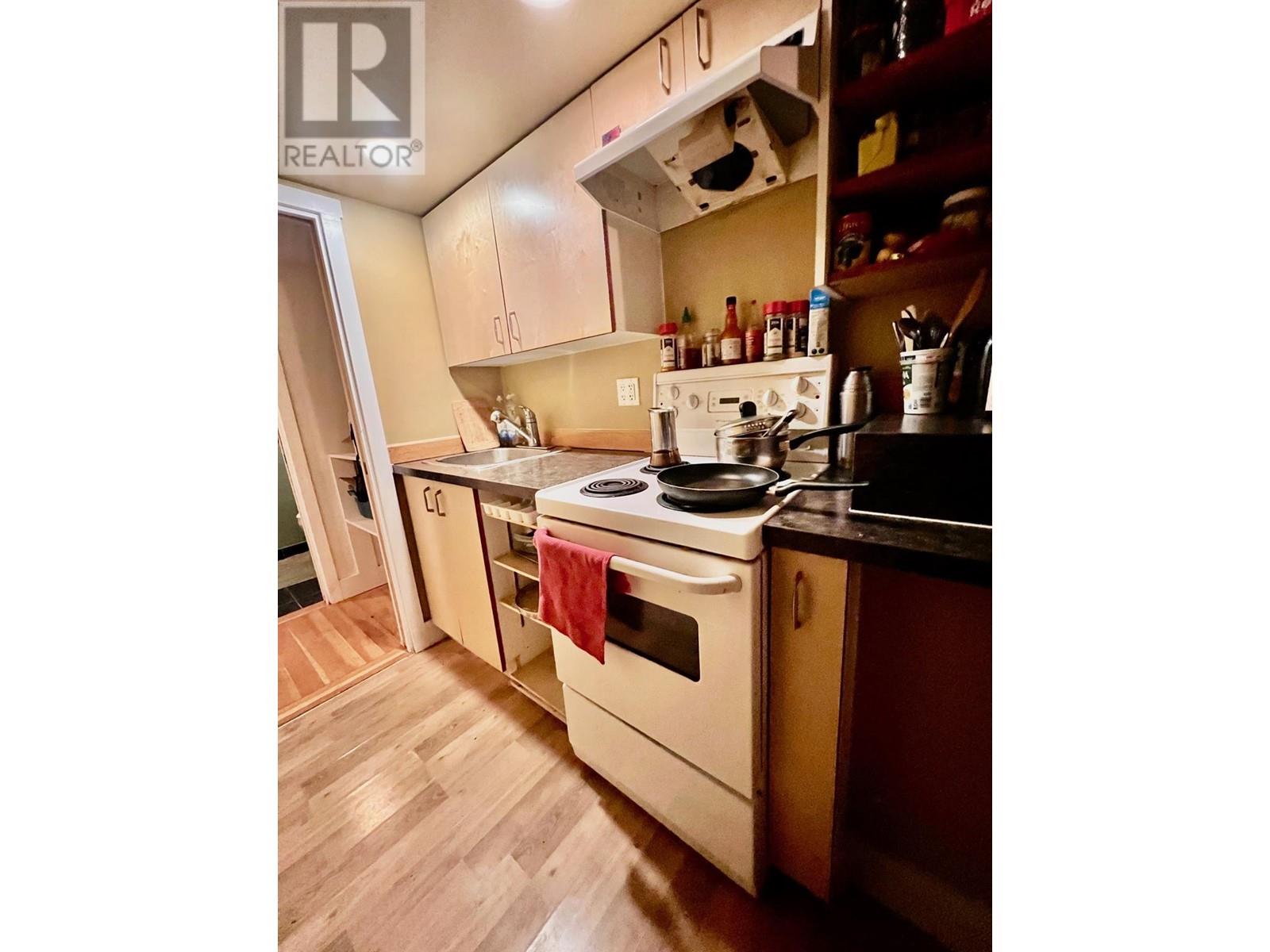 510 Innes Street, Nelson, British Columbia  V1L 5E9 - Photo 21 - 10347178