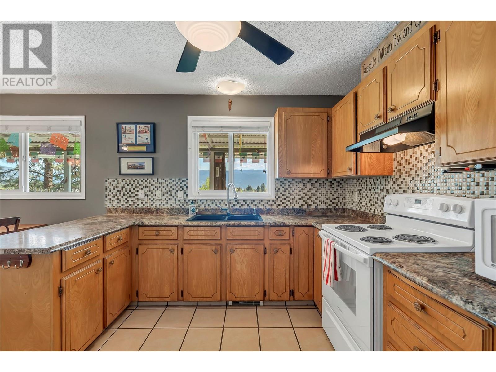 14205 Cartwright Avenue, Summerland, British Columbia  V0H 1Z8 - Photo 6 - 10347361