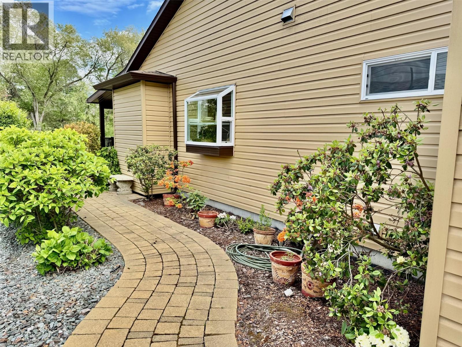 4147 4th Street, Vernon, British Columbia  V1H 1Z1 - Photo 4 - 10347175