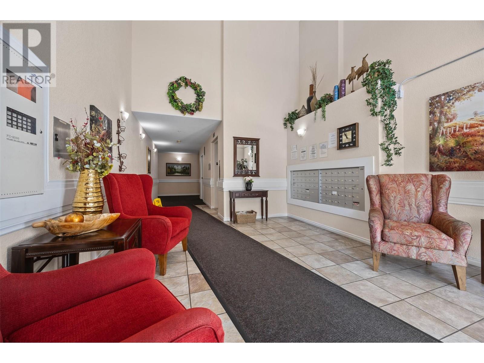 2285 Atkinson Street Unit# 401, Penticton, British Columbia  V2A 8R7 - Photo 2 - 10347715