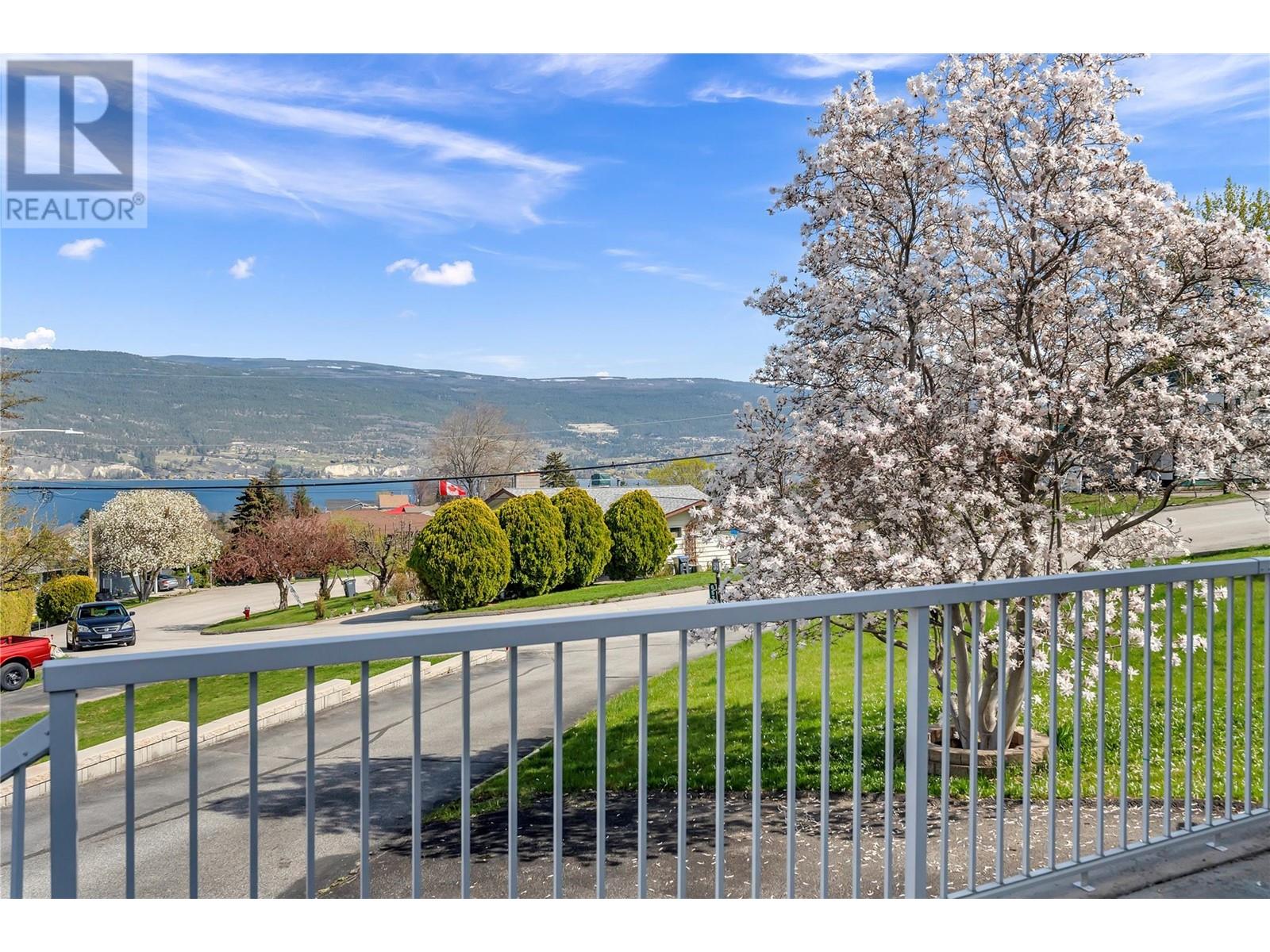 6528 Lipsett Crescent, Summerland, British Columbia  V0H 1Z1 - Photo 2 - 10347670