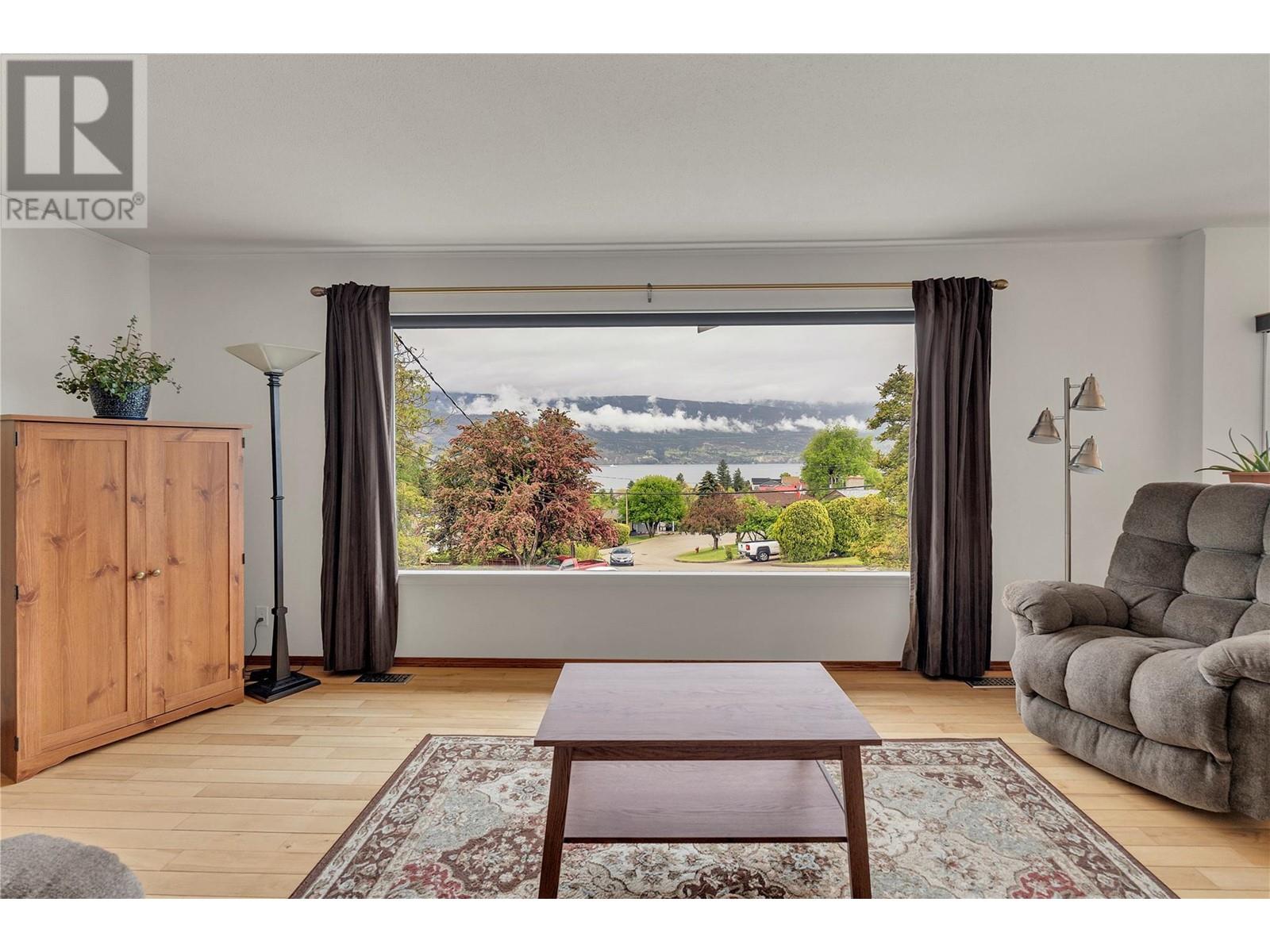 6528 Lipsett Crescent, Summerland, British Columbia  V0H 1Z1 - Photo 7 - 10347670