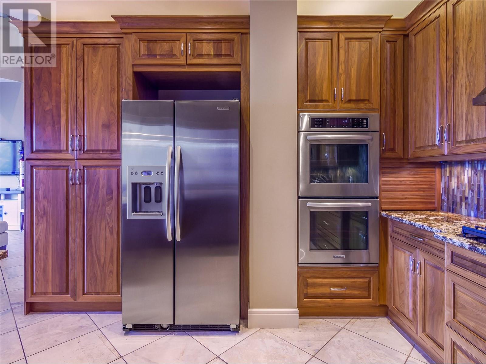 2871 Partridge Drive, Penticton, British Columbia  V2A 9A9 - Photo 4 - 10347350