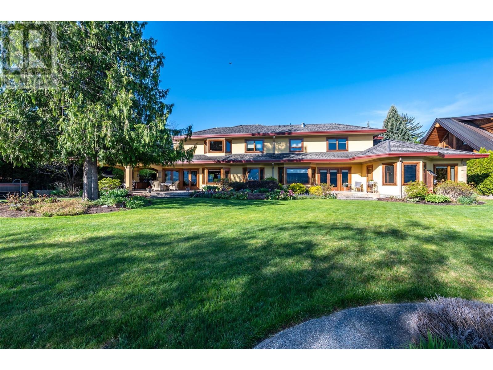 7801 Oak Avenue, Summerland, British Columbia  V0H 1Z9 - Photo 3 - 10347786