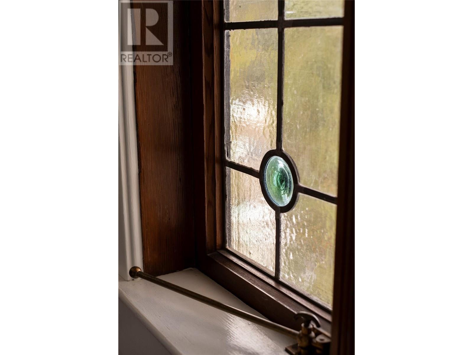 1345 Spokane Street, Rossland, British Columbia  V0G 1Y0 - Photo 16 - 10346634