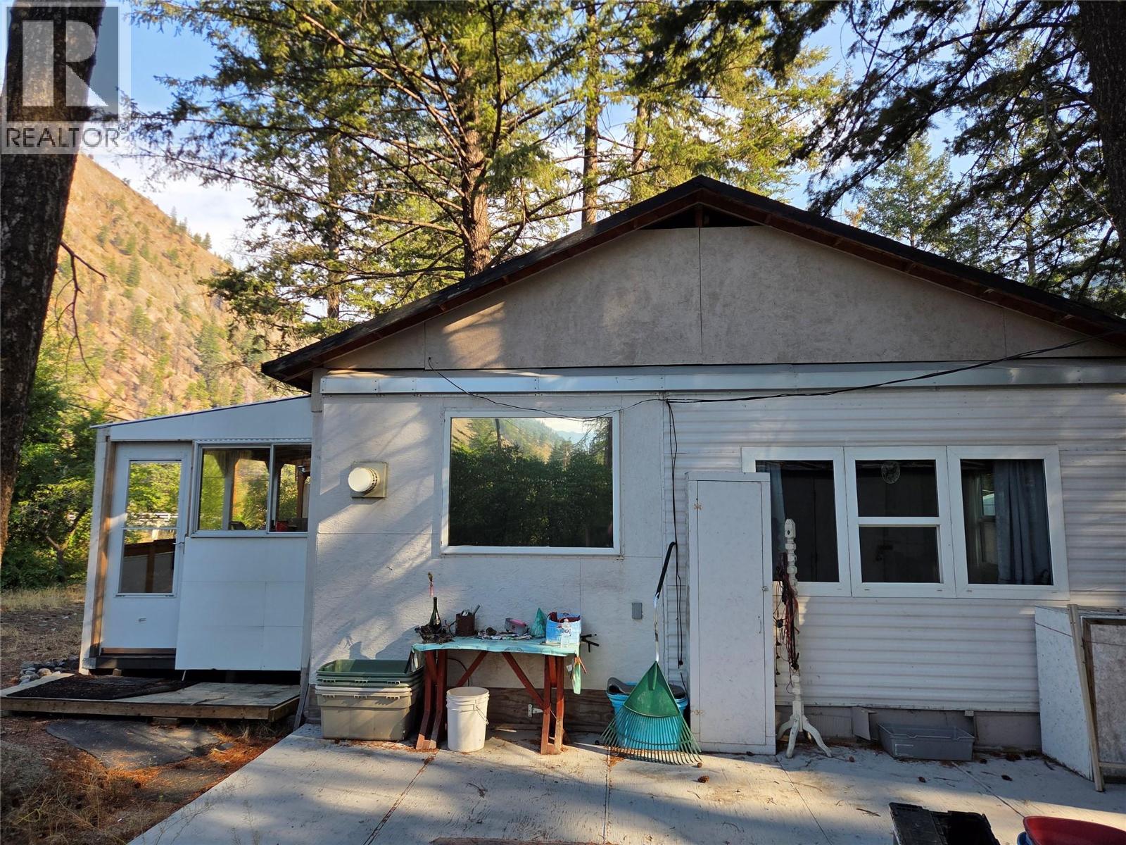 1498 Main Street Unit# 15, Olalla, British Columbia  V0X 1N6 - Photo 21 - 10347835