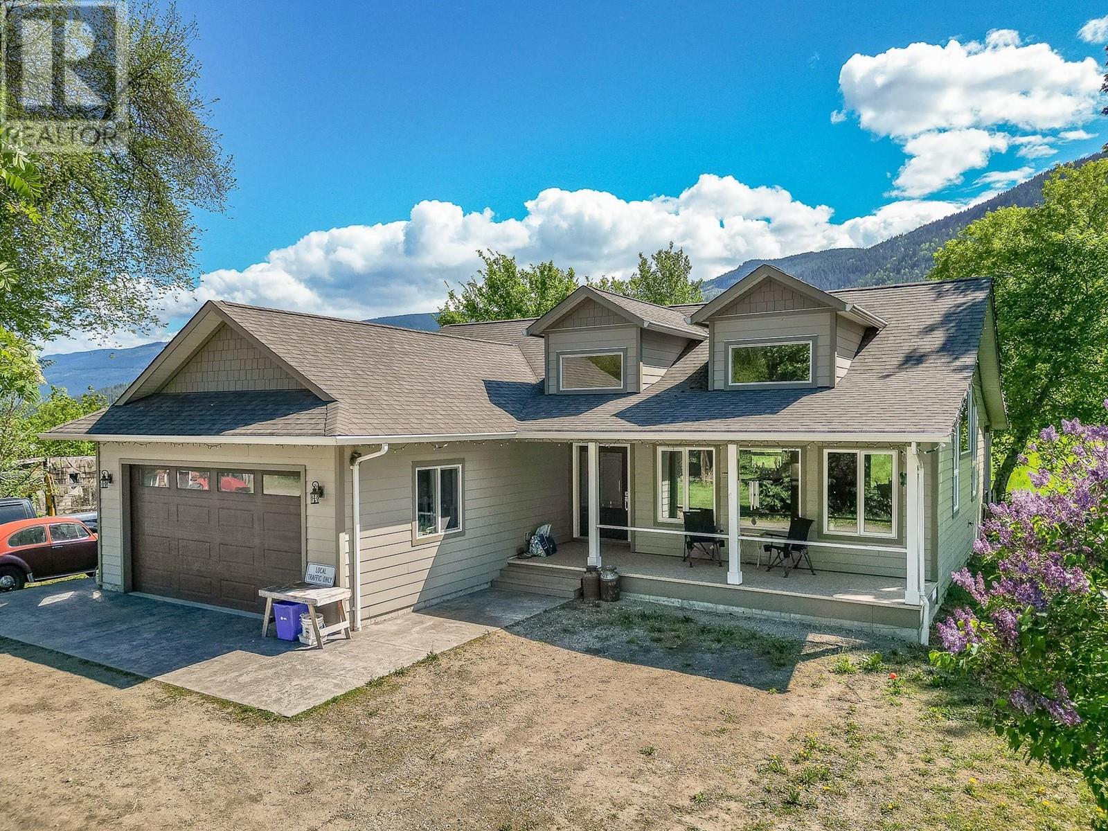 51 Monks Road, Grindrod, British Columbia  V0E 1Y0 - Photo 3 - 10347572