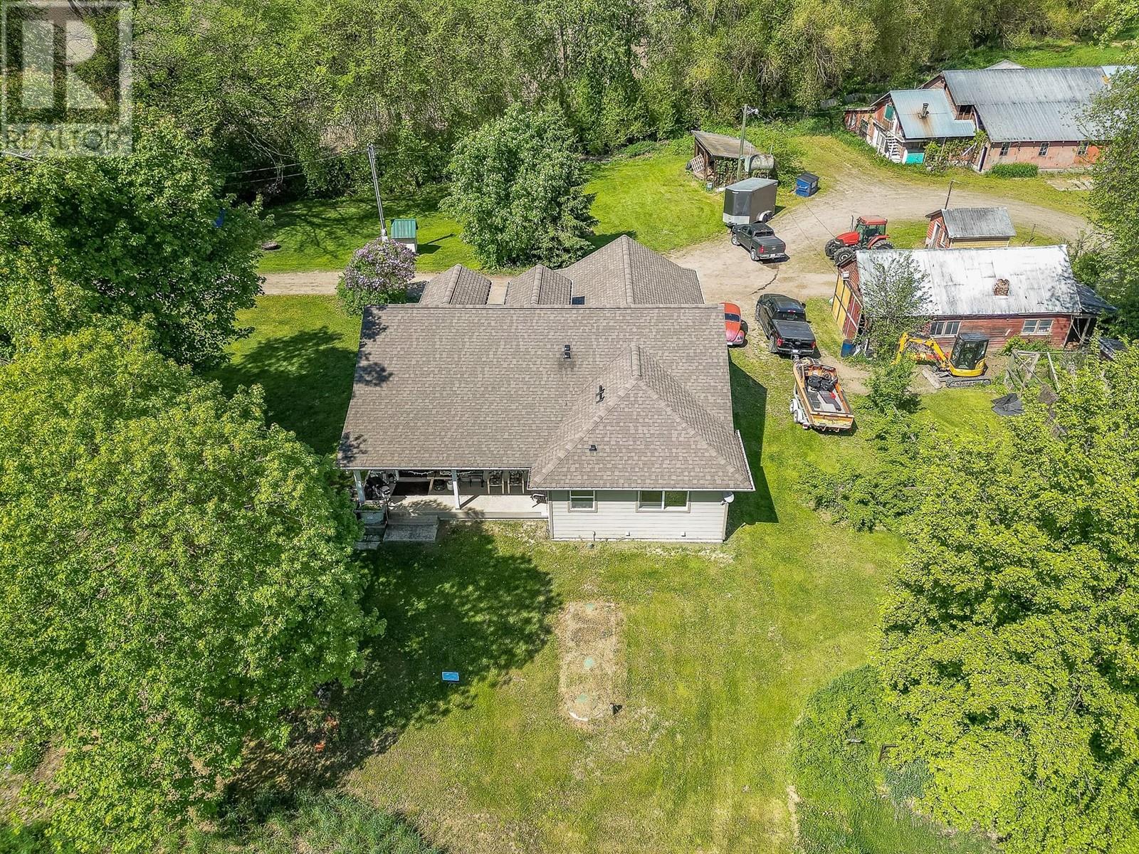 51 Monks Road, Grindrod, British Columbia  V0E 1Y0 - Photo 76 - 10347236