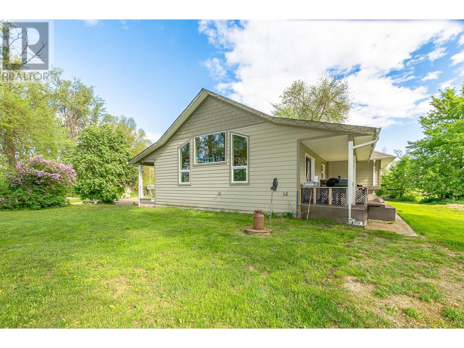 51 Monks Road, Grindrod, British Columbia  V0E 1Y0 - Photo 9 - 10347236