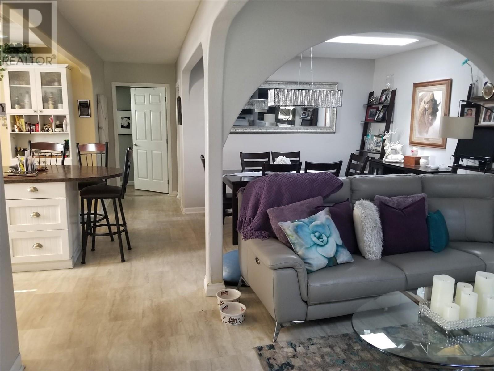 721-725 Shuswap Avenue, Chase, British Columbia  V0E 1M0 - Photo 11 - 10347971