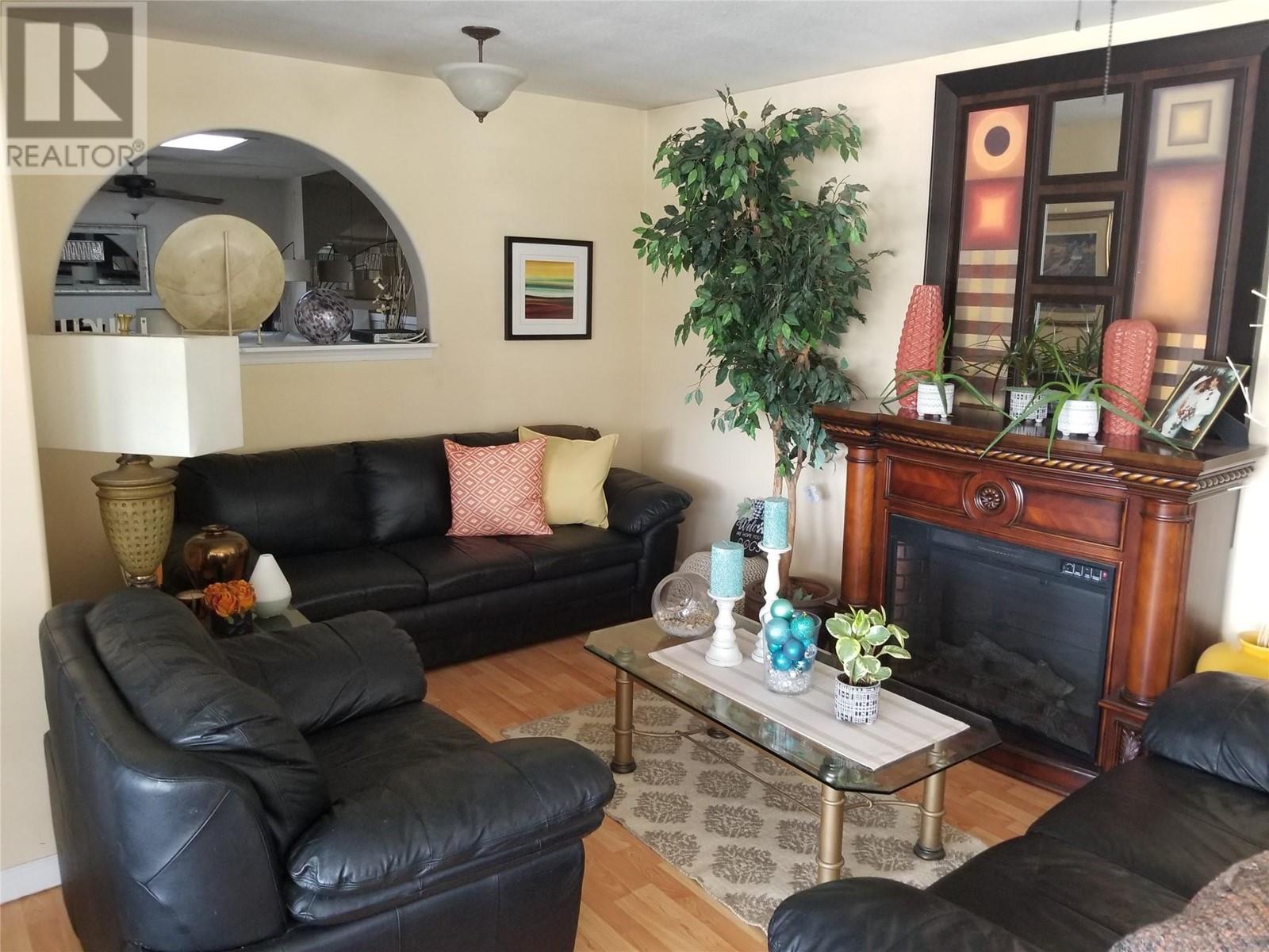 721-725 Shuswap Avenue, Chase, British Columbia  V0E 1M0 - Photo 5 - 10347971