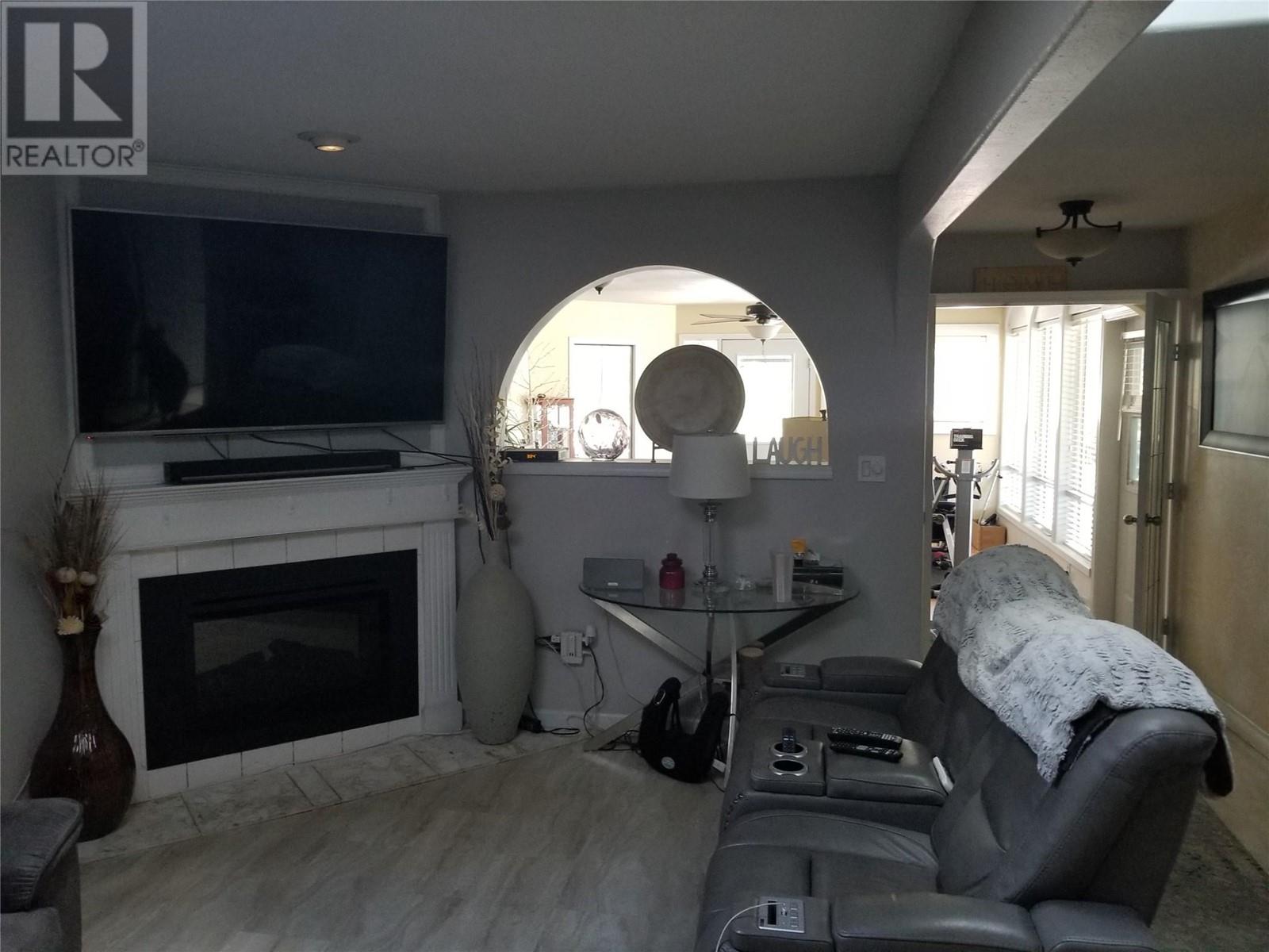 721-725 Shuswap Avenue, Chase, British Columbia  V0E 1M0 - Photo 8 - 10347971