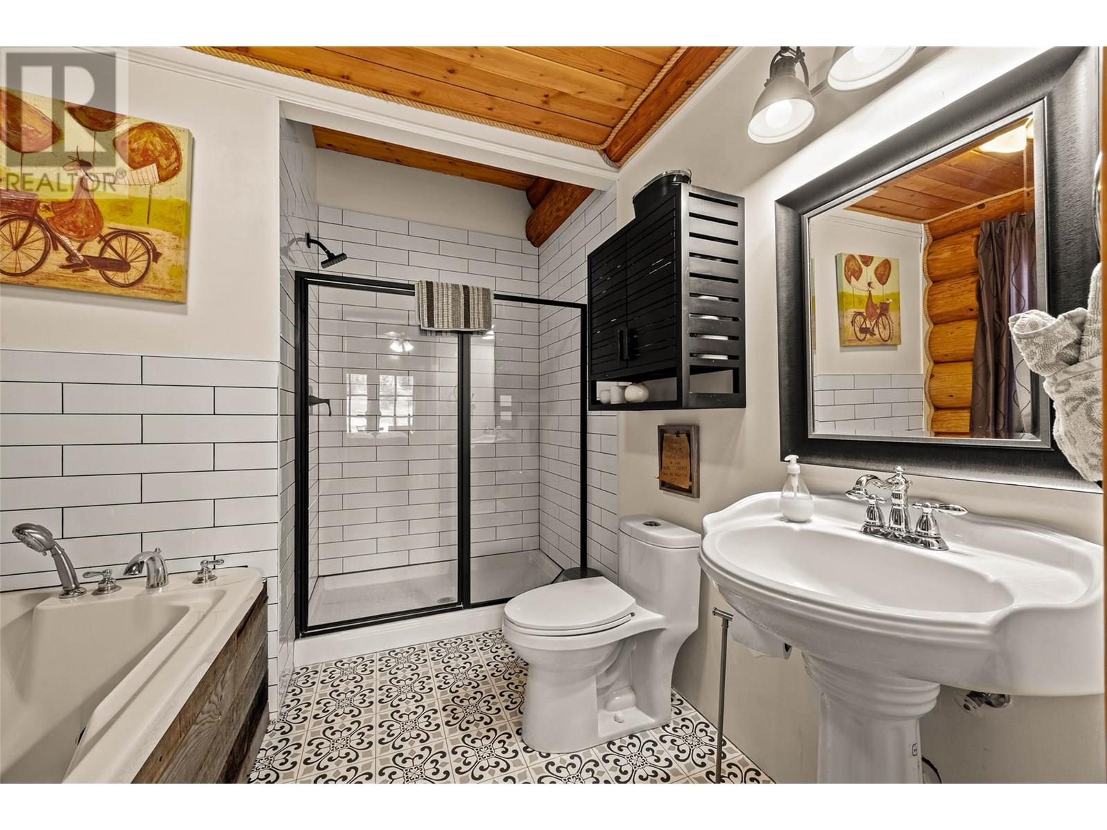 4890 Pine Ridge Way, Logan Lake, British Columbia  V0K 1W0 - Photo 18 - 10346724