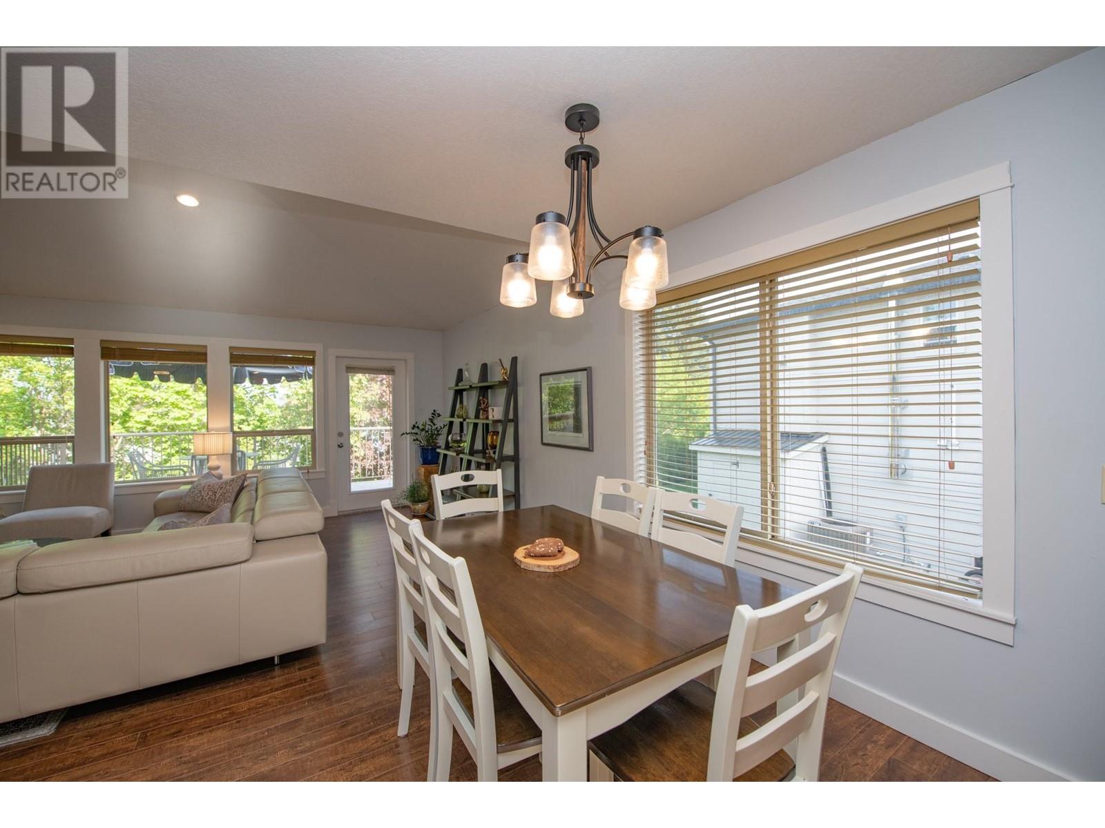 1927 Skyview Crescent, Lumby, British Columbia  V0E 2G0 - Photo 10 - 10347096