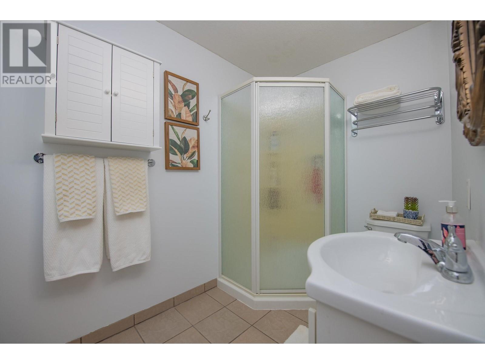 1927 Skyview Crescent, Lumby, British Columbia  V0E 2G0 - Photo 20 - 10347096