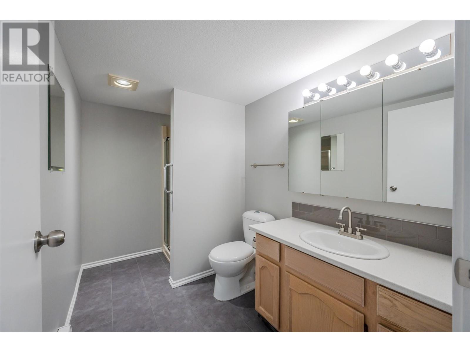 272 Green Avenue W Unit# 208, Penticton, British Columbia  V2A 3T2 - Photo 23 - 10348028