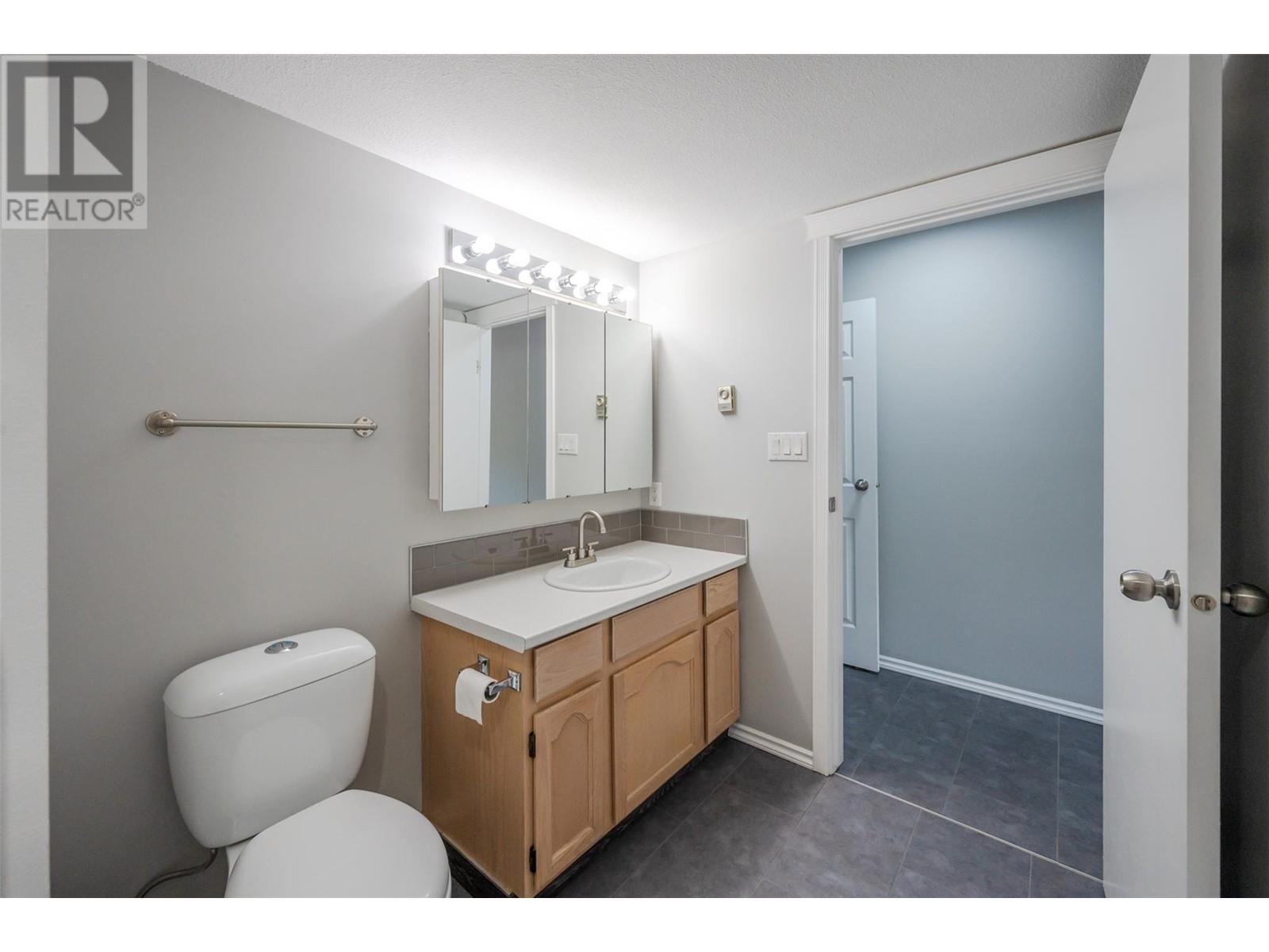 272 Green Avenue W Unit# 208, Penticton, British Columbia  V2A 3T2 - Photo 24 - 10348028
