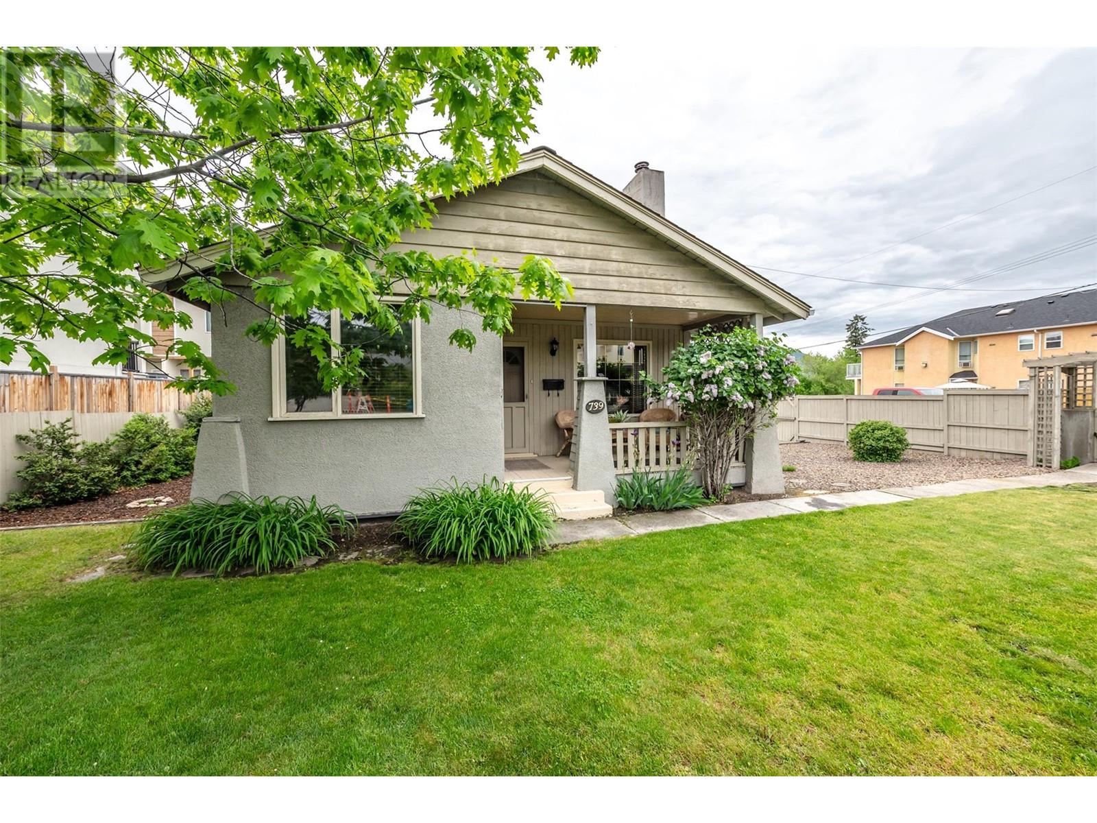 739 Government Street, Penticton, British Columbia  V2A 4T5 - Photo 1 - 10347891