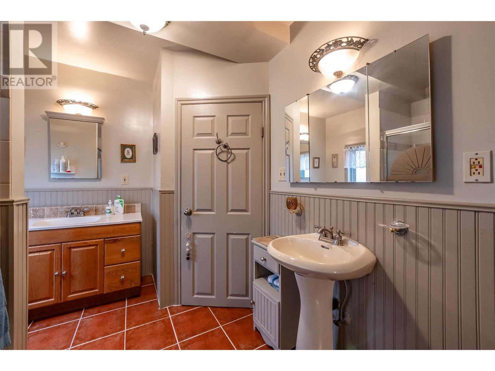 739 Government Street, Penticton, British Columbia  V2A 4T5 - Photo 13 - 10347891