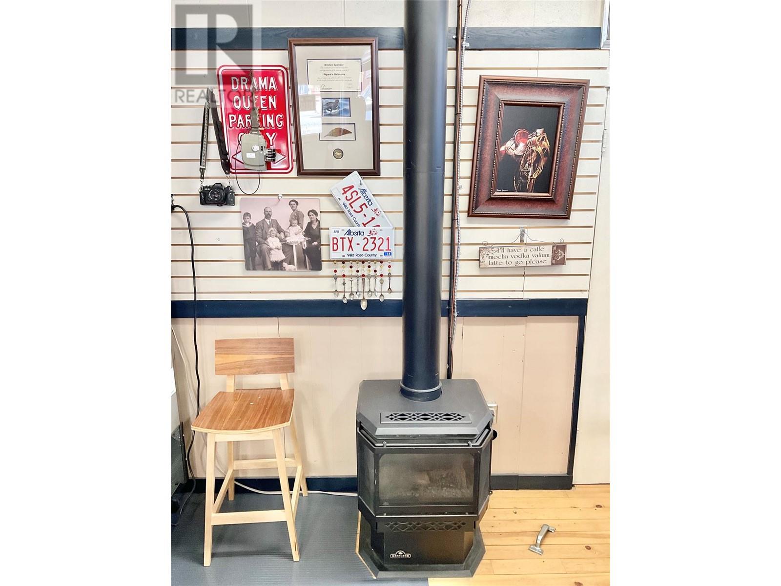 318 Copper Avenue S, Greenwood, British Columbia  V0H 1J0 - Photo 11 - 10348096