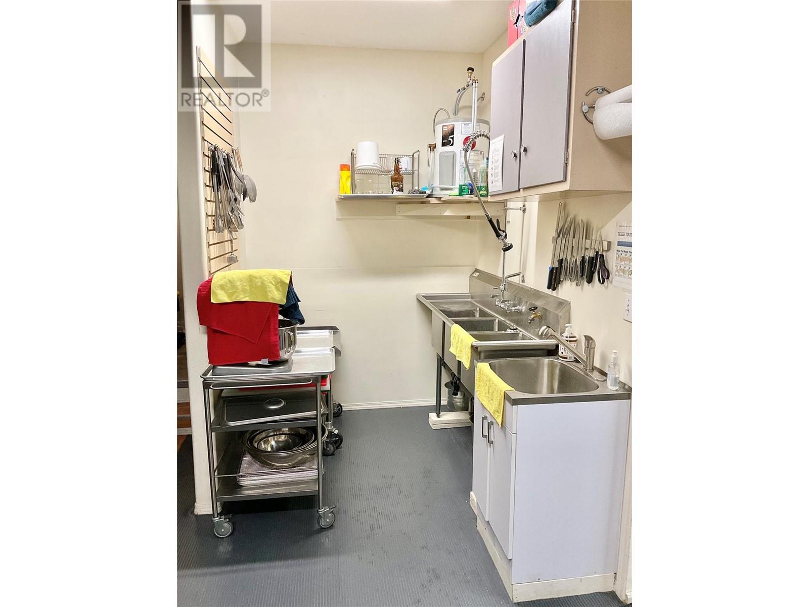 318 Copper Avenue S, Greenwood, British Columbia  V0H 1J0 - Photo 19 - 10348096