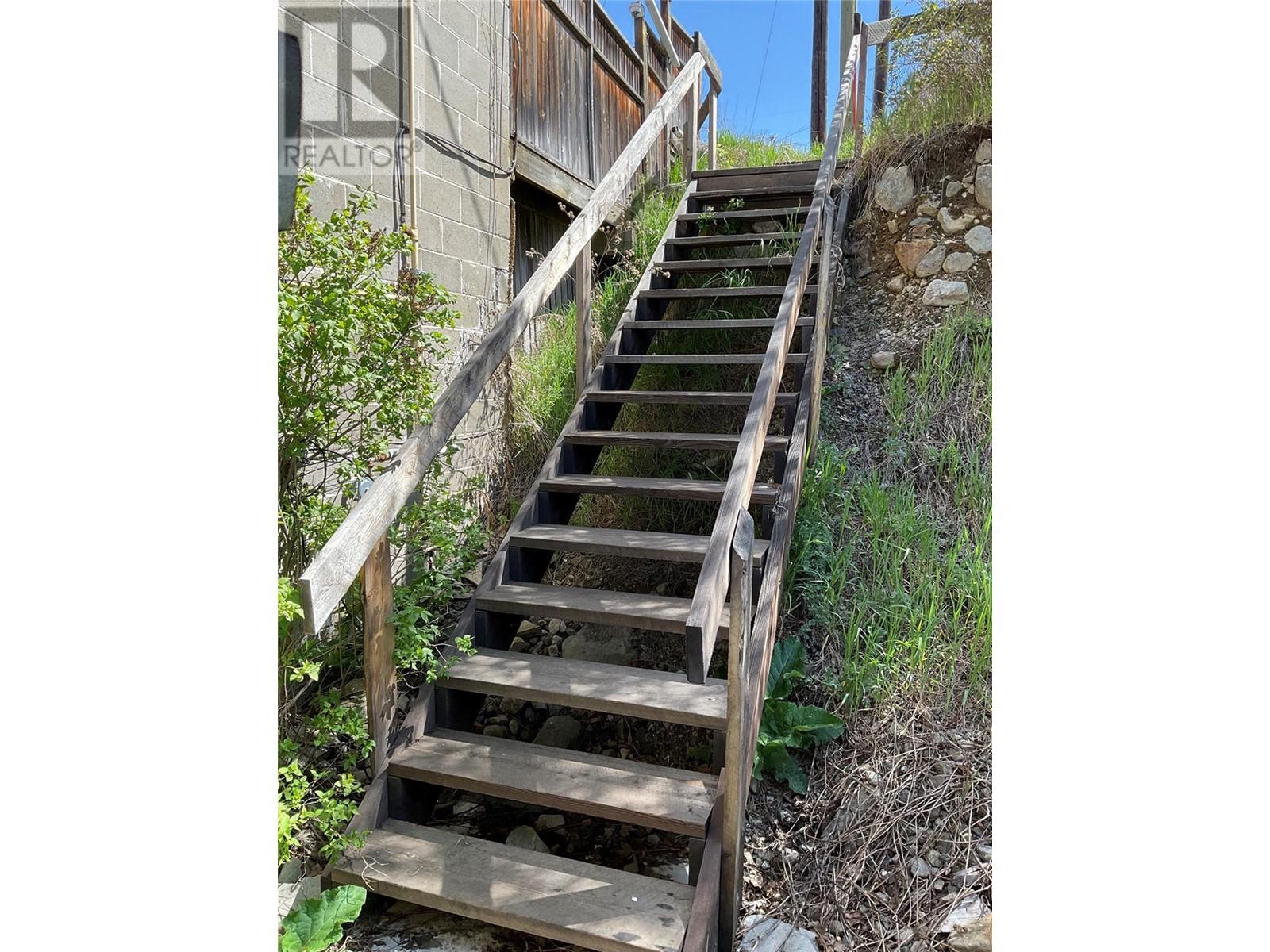 318 Copper Avenue S, Greenwood, British Columbia  V0H 1J0 - Photo 4 - 10348096