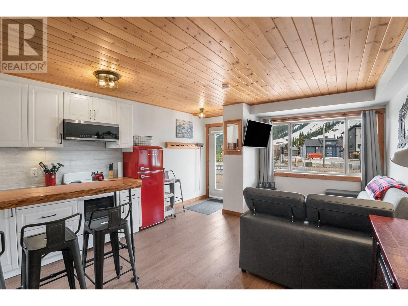 161 Clearview Crescent Unit# 104, Penticton, British Columbia  V0H 0E2 - Photo 13 - 10348069