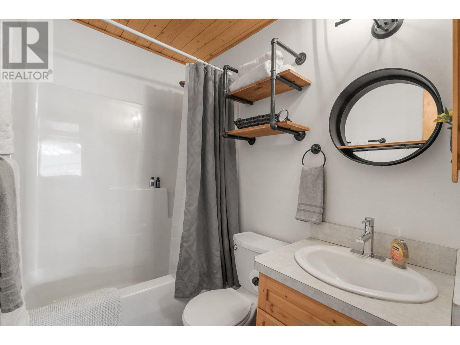 161 Clearview Crescent Unit# 104, Penticton, British Columbia  V0H 0E2 - Photo 16 - 10348069