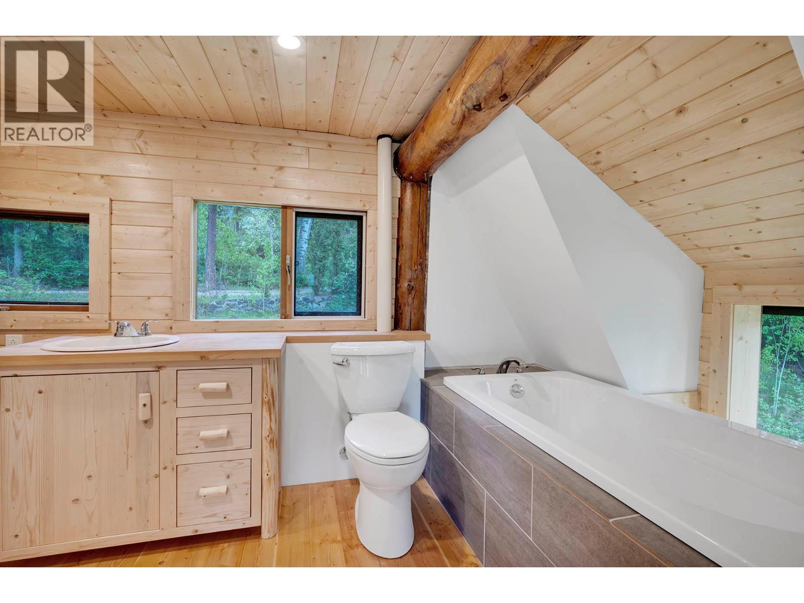 789 Candle Creek Road, Clearwater, British Columbia  V0E 1N2 - Photo 17 - 10347876