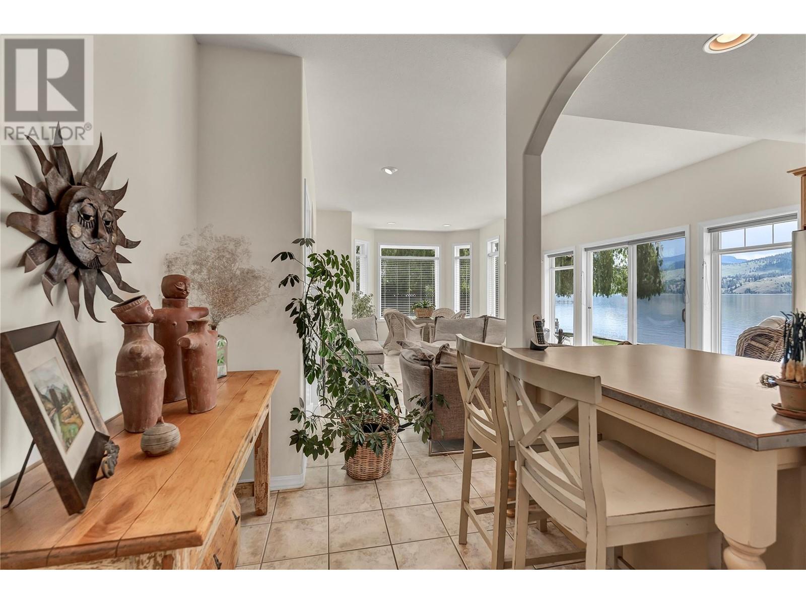 4597 Lakeside Road, Penticton, British Columbia  V2A 8W4 - Photo 19 - 10348194