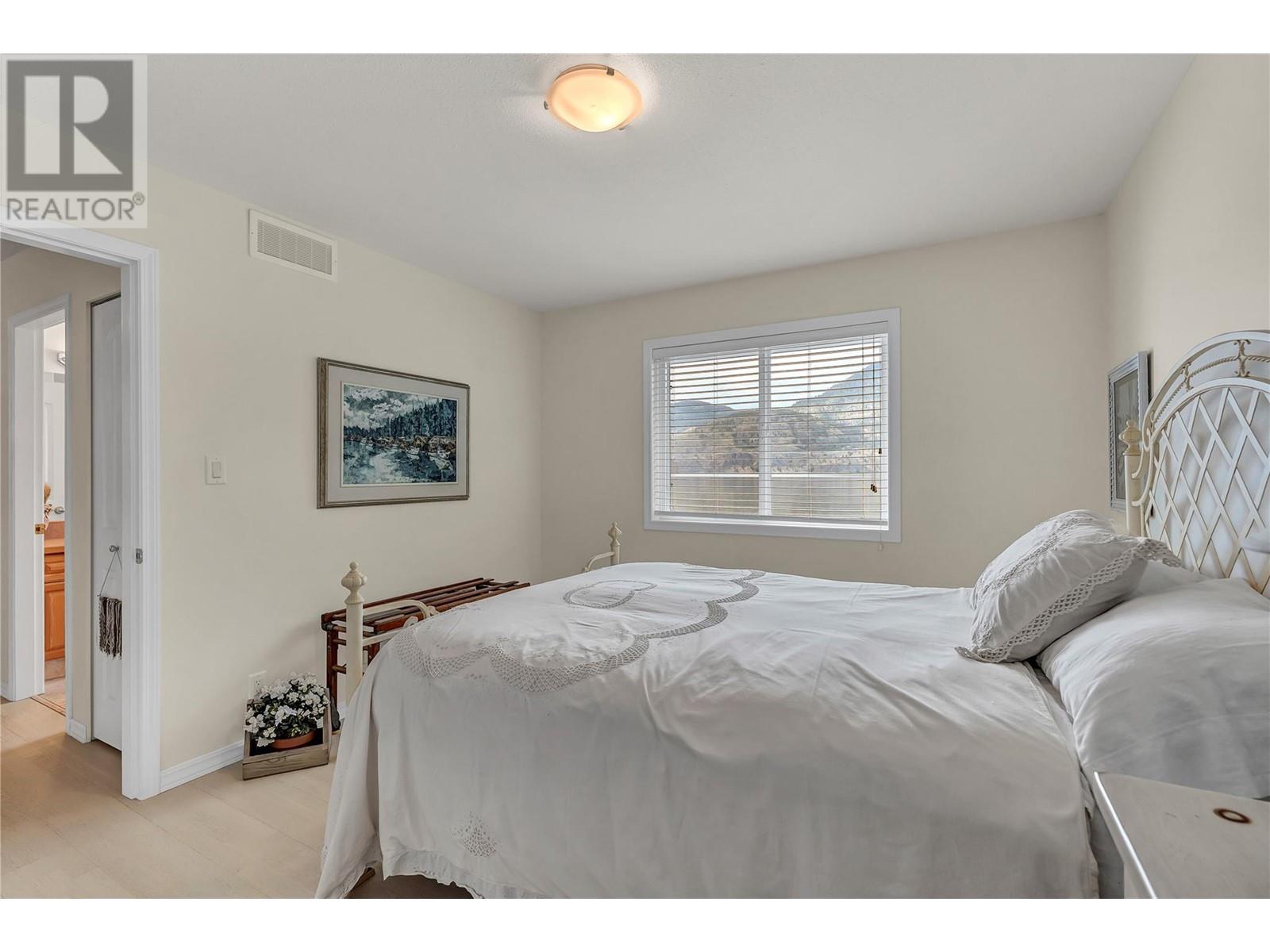 4597 Lakeside Road, Penticton, British Columbia  V2A 8W4 - Photo 27 - 10348194