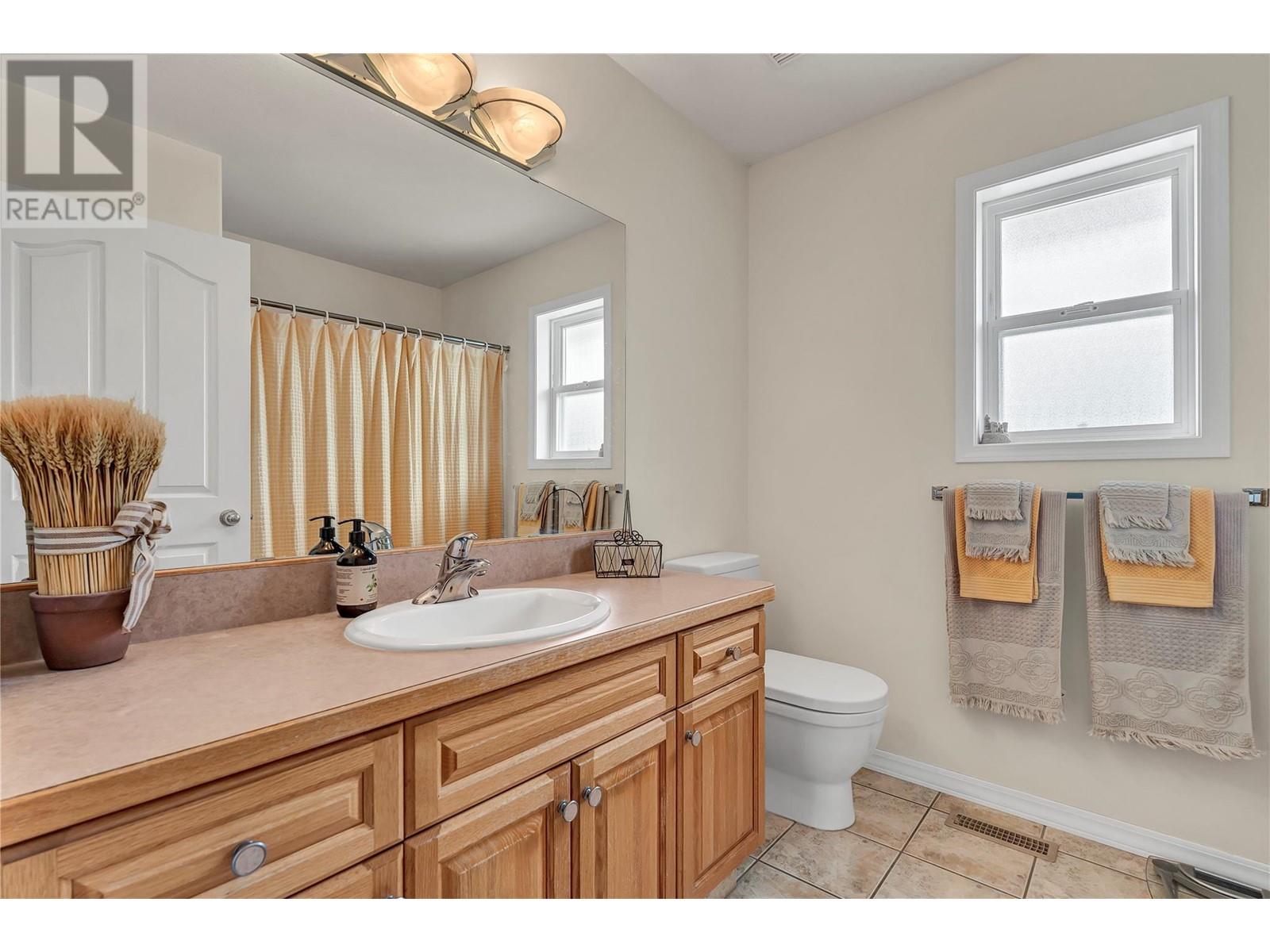 4597 Lakeside Road, Penticton, British Columbia  V2A 8W4 - Photo 30 - 10348194