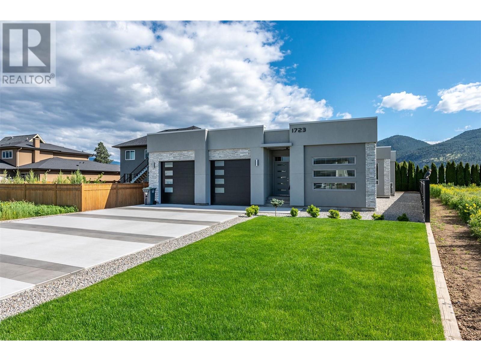 1723 Treffry Place, Summerland, British Columbia  V0H 1Z9 - Photo 1 - 10348215
