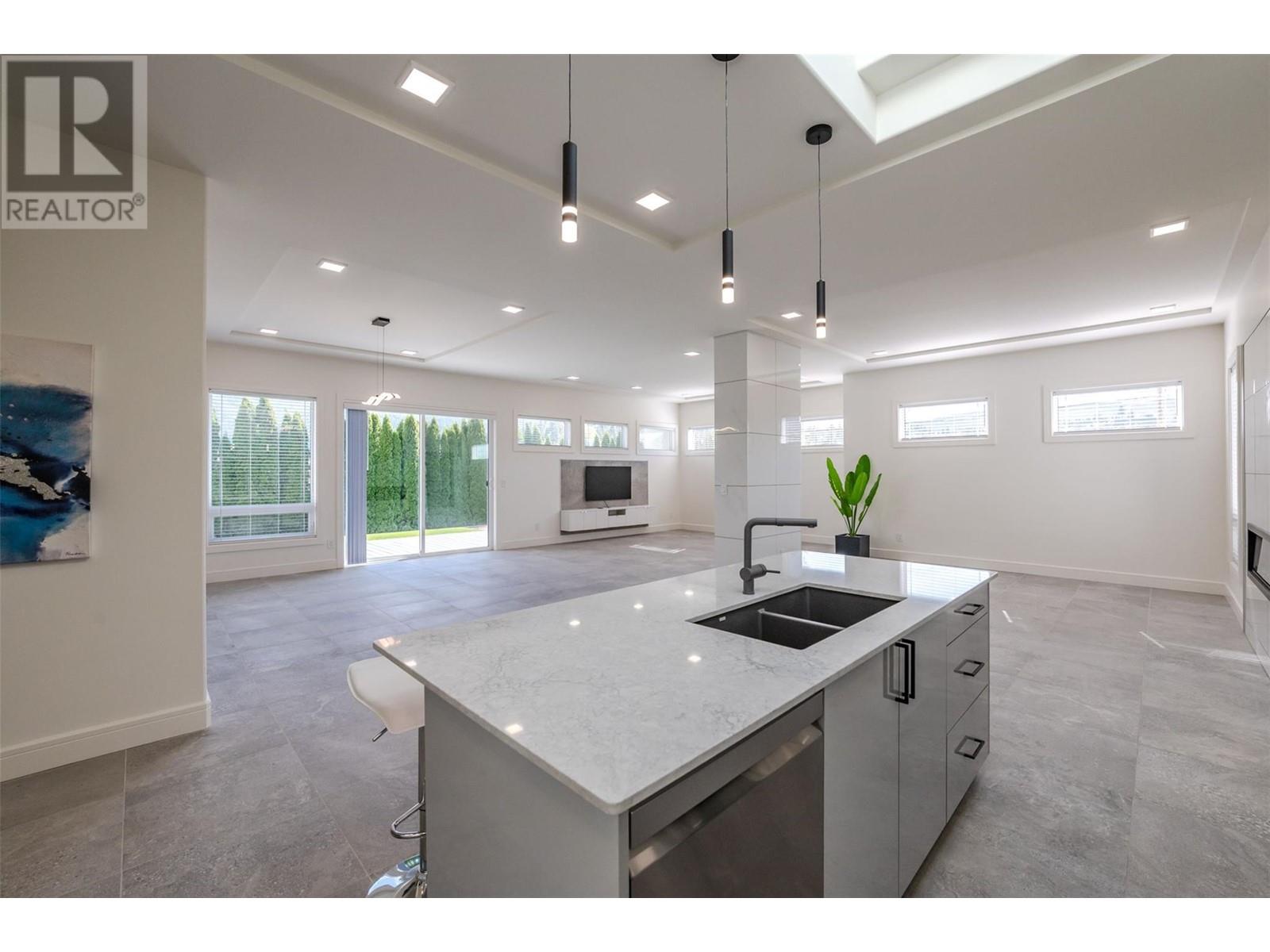 1723 Treffry Place, Summerland, British Columbia  V0H 1Z9 - Photo 12 - 10348215