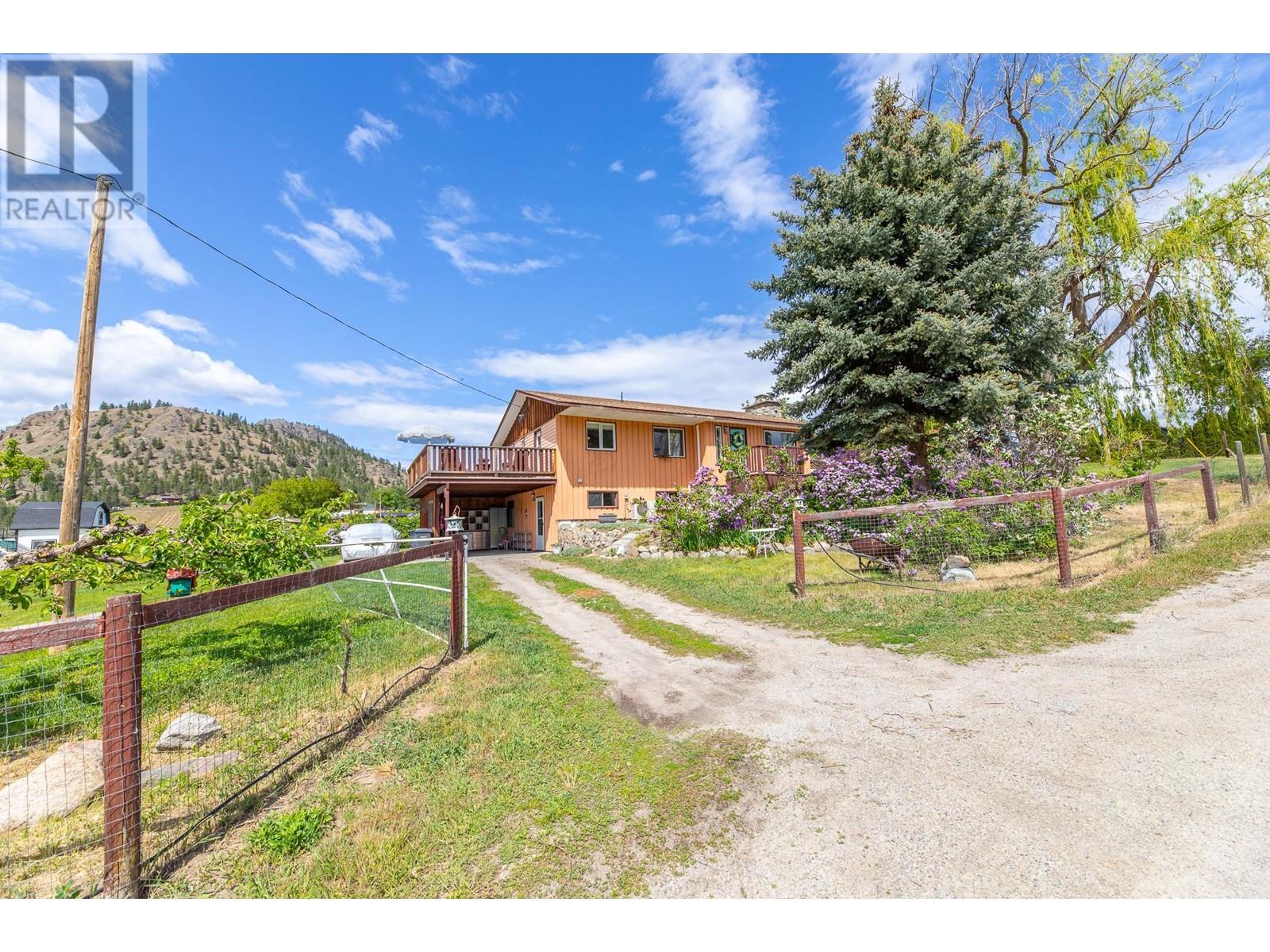 7515 Hillborn Street, Summerland, British Columbia  V0H 1Z7 - Photo 2 - 10348148