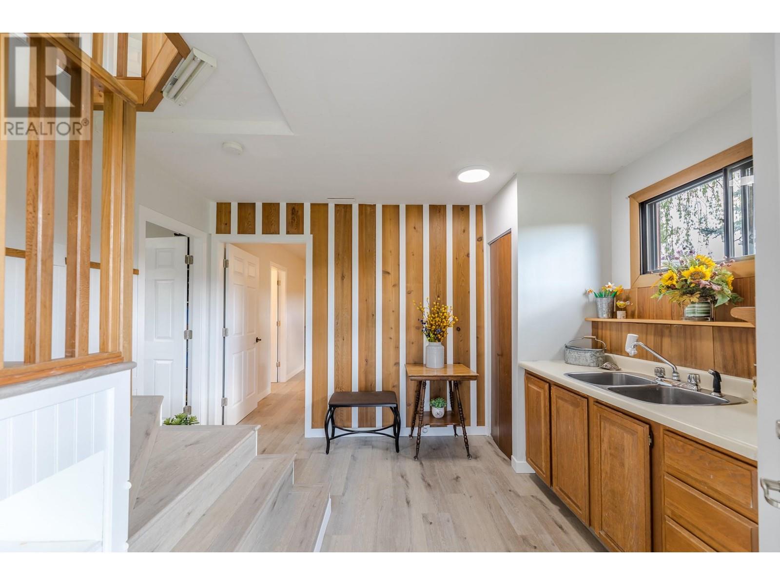 7515 Hillborn Street, Summerland, British Columbia  V0H 1Z7 - Photo 23 - 10348148