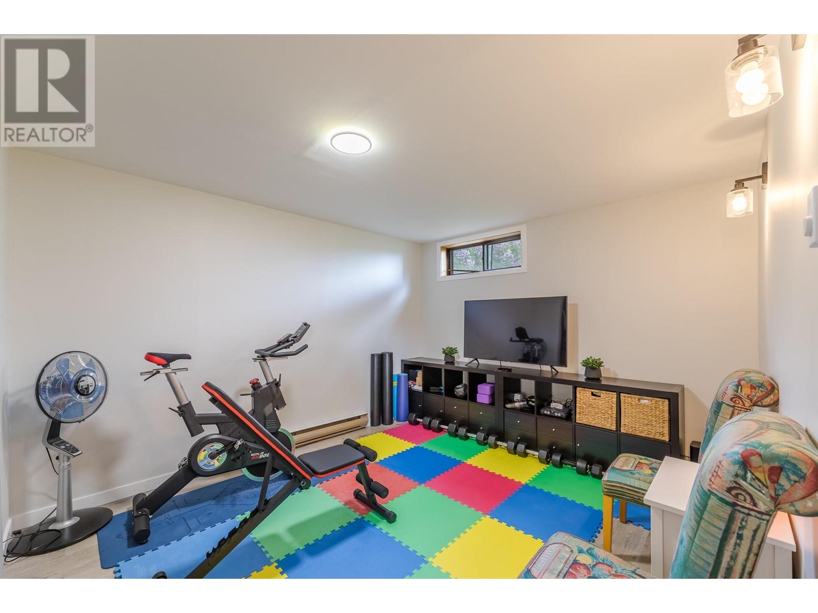 7515 Hillborn Street, Summerland, British Columbia  V0H 1Z7 - Photo 29 - 10348148