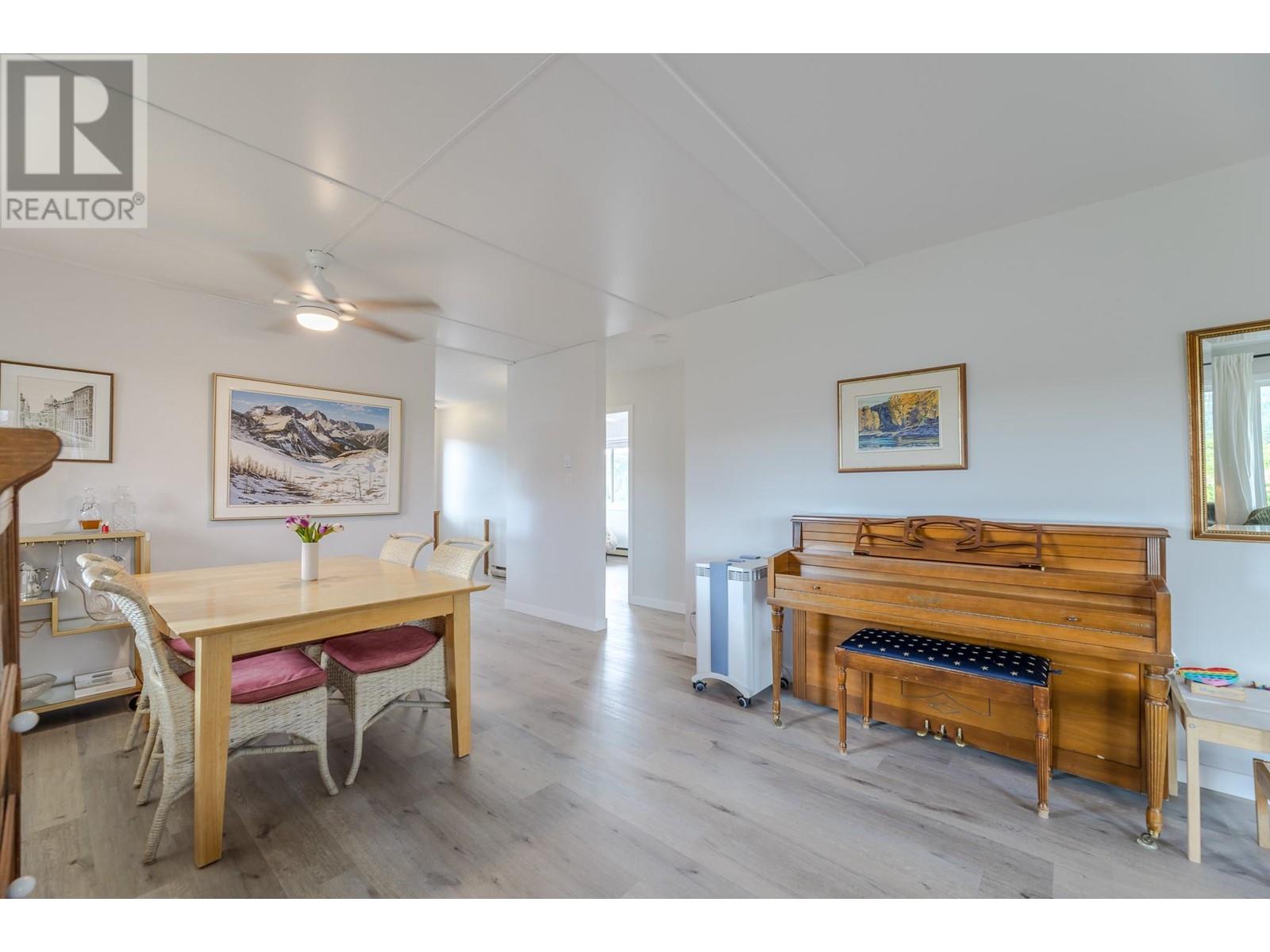 7515 Hillborn Street, Summerland, British Columbia  V0H 1Z7 - Photo 6 - 10348148