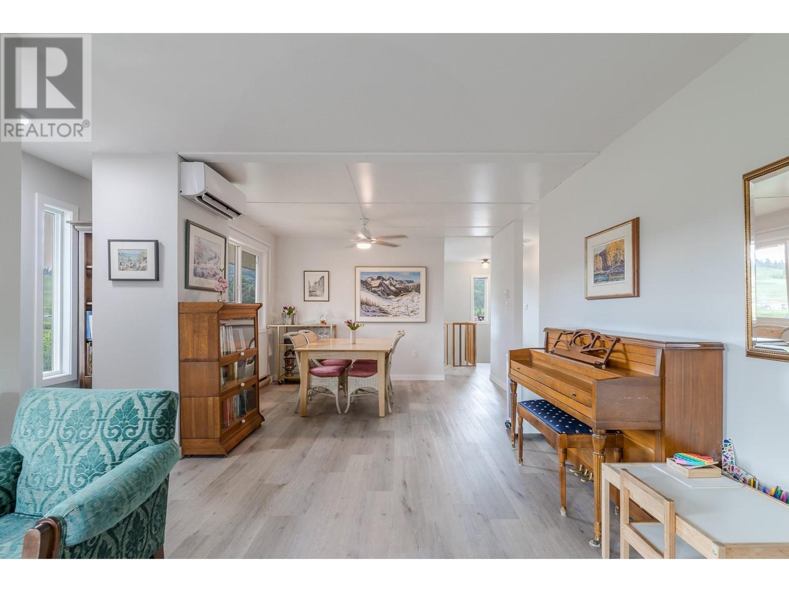7515 Hillborn Street, Summerland, British Columbia  V0H 1Z7 - Photo 7 - 10348148