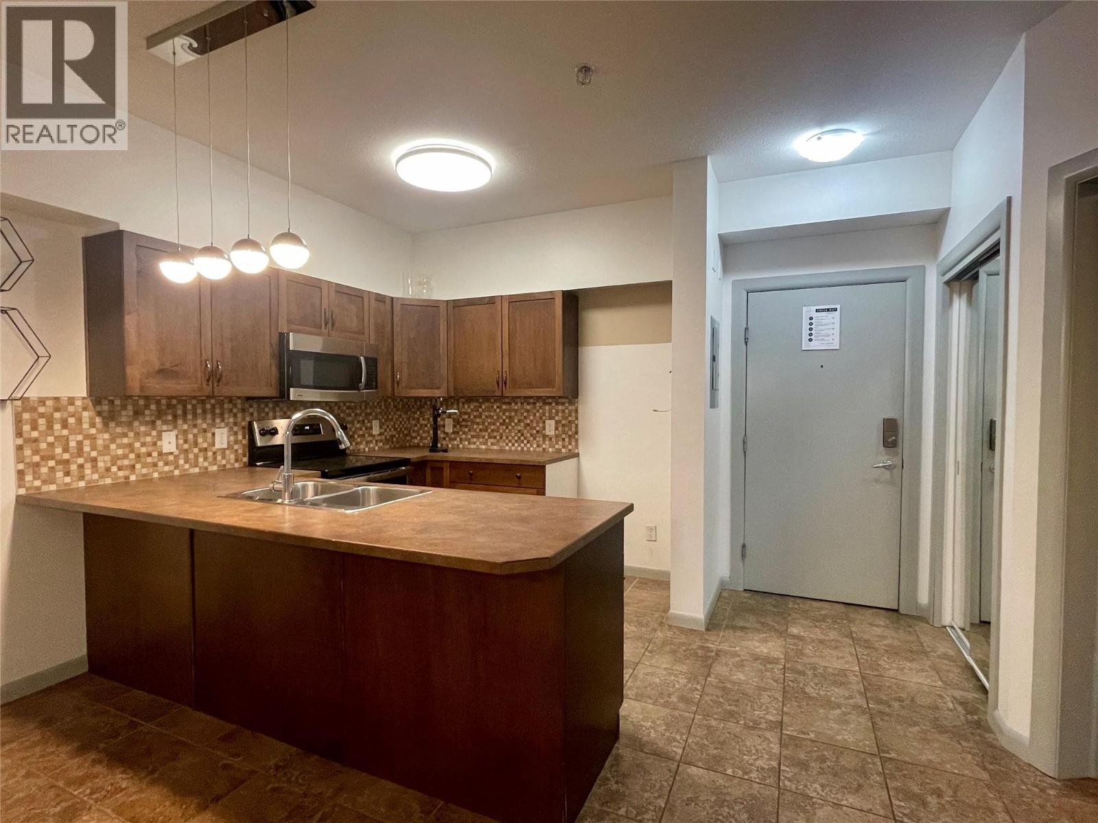 654 Cook Road Unit# 448, Kelowna, British Columbia  V1W 3G7 - Photo 3 - 10348072